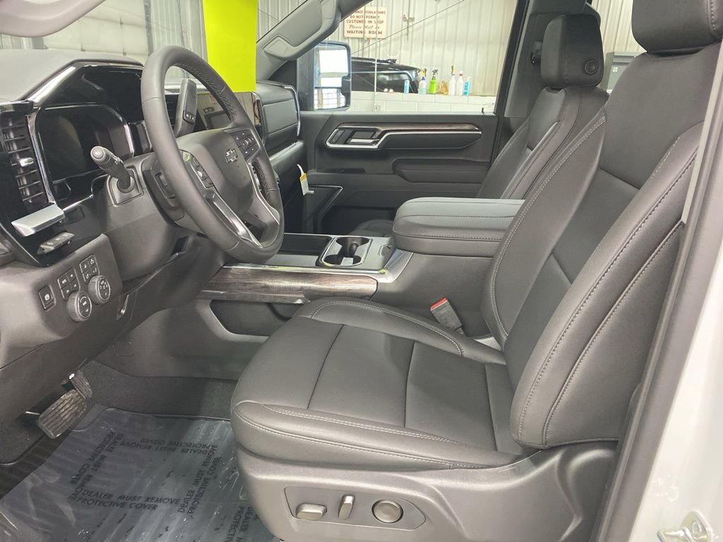 New 2026 Chevrolet Silverado 3500 LTZ w/ LTZ Plus Package image 41