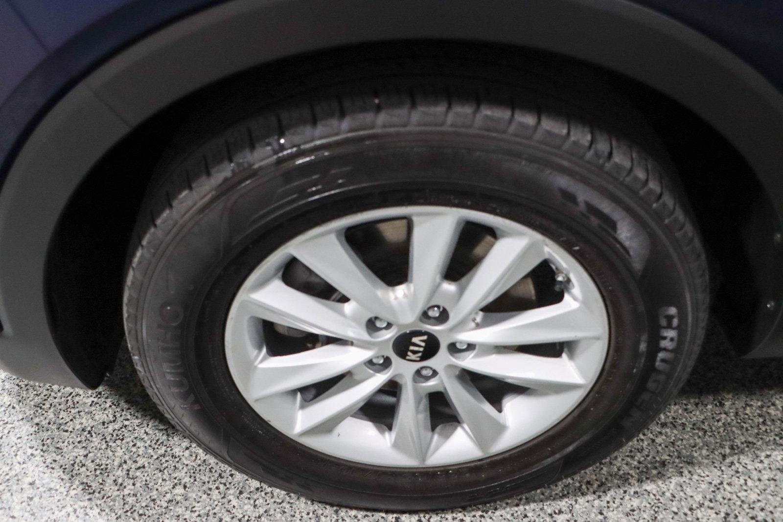 Used 2020 Kia Sorento LX FWD image 11