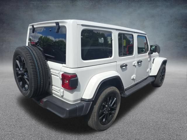 Used 2025 Jeep Wrangler Unlimited Sahara AWD/4WD image 8