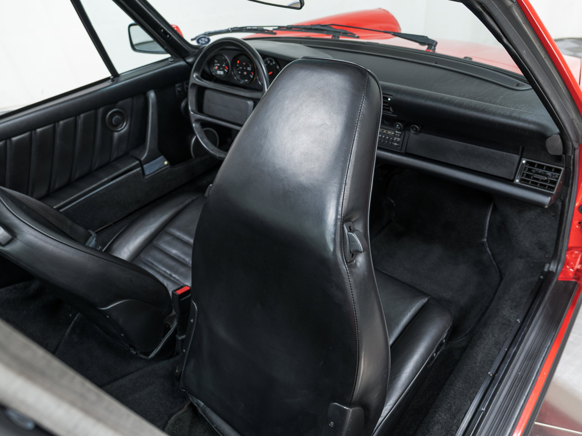Used 1989 Porsche 911 Targa image 34