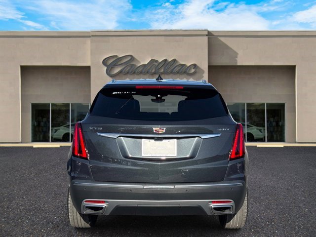 Certified 2023 Cadillac XT5 Premium Luxury w/ Technology Package FWD image 4