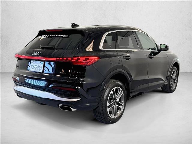 Used 2025 Audi Q5 Premium w/ Convenience Package AWD/4WD image 5