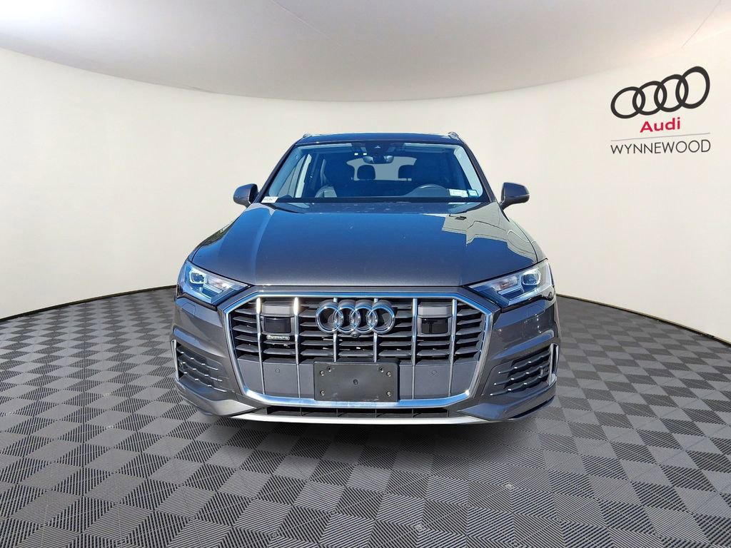 Used 2023 Audi Q7 2.0T Premium w/ Convenience Package AWD/4WD image 2