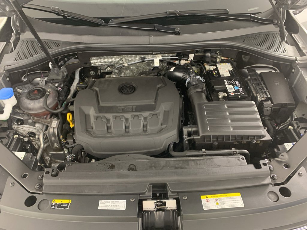Used 2024 Volkswagen Tiguan SE R-Line image 11