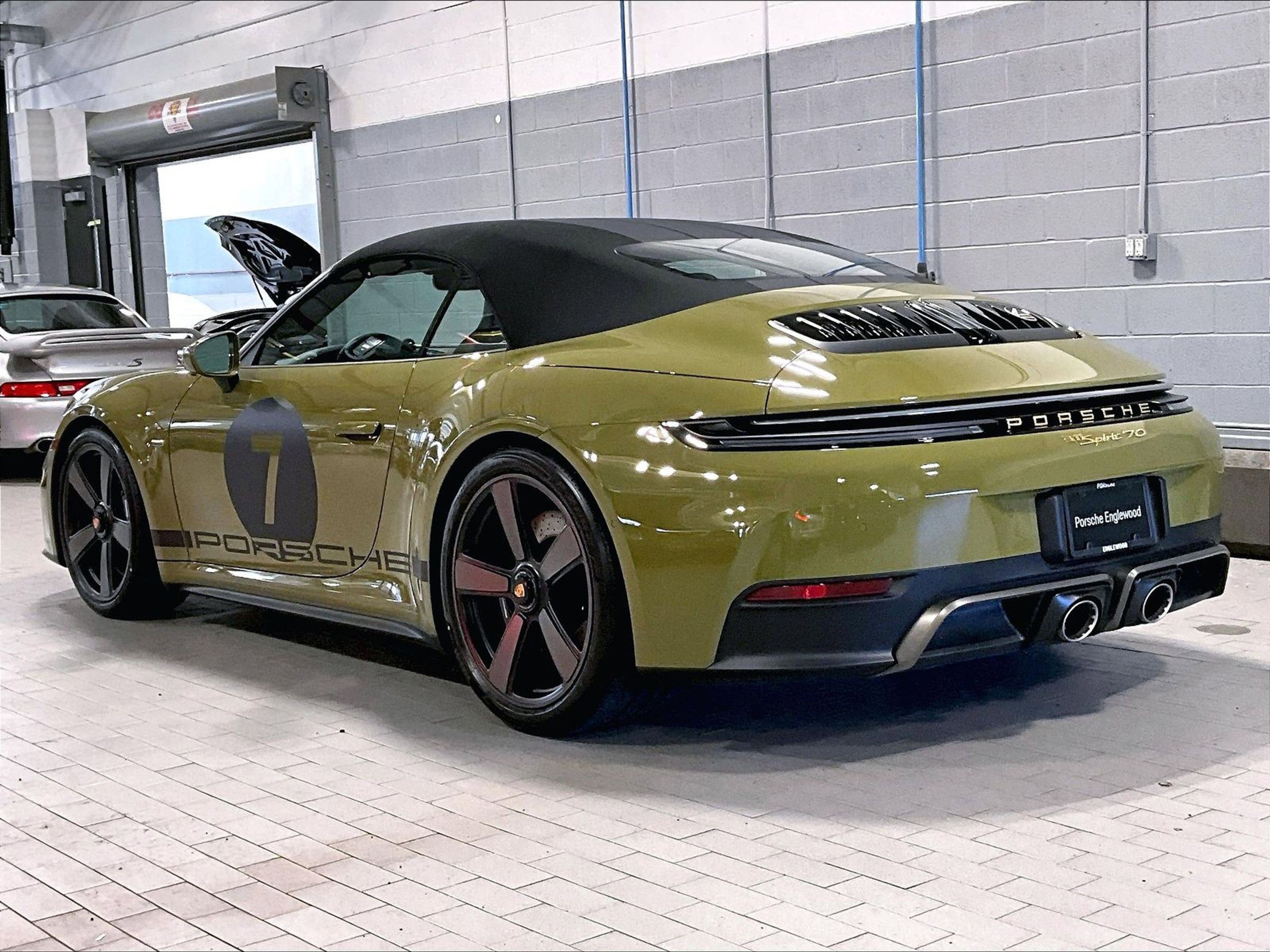 New 2026 Porsche 911 GTS image 3