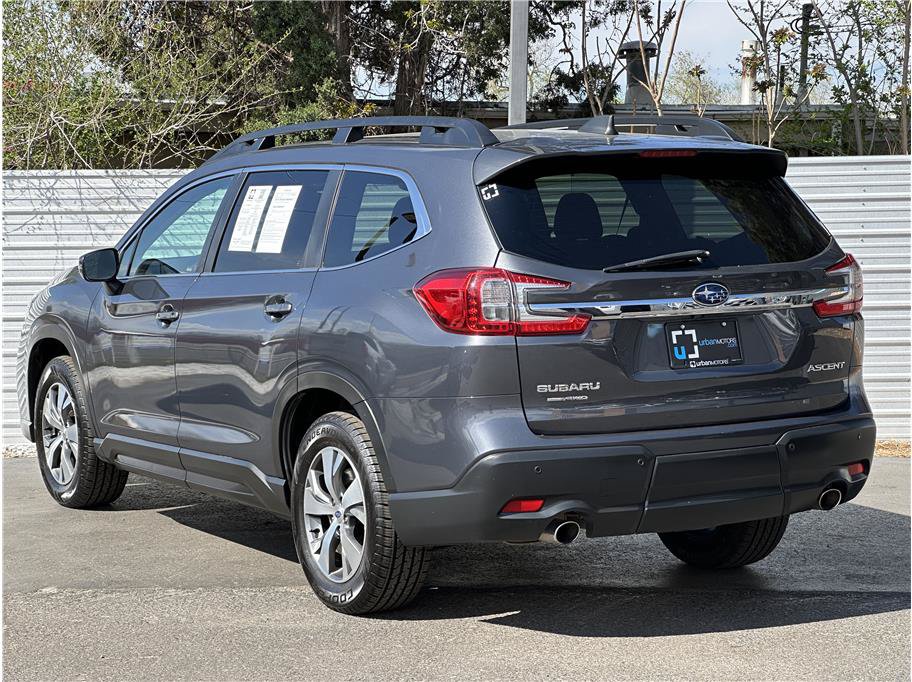 Used 2023 Subaru Ascent Premium w/ Convenience Package AWD/4WD image 3