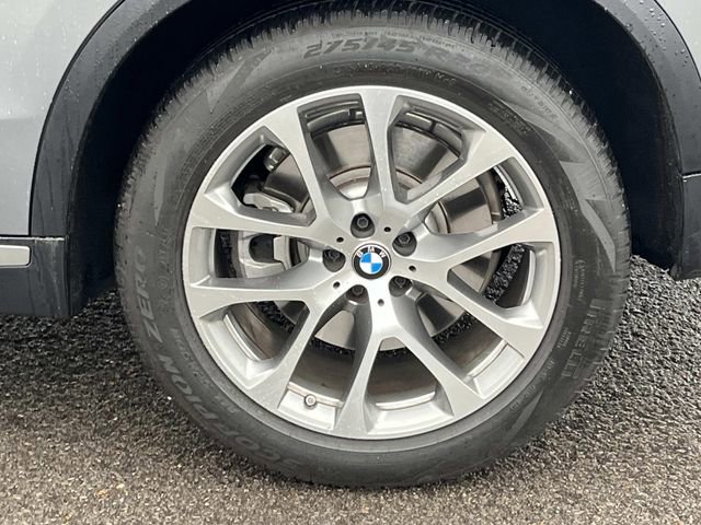 Used 2025 BMW X5 xDrive50e w/ Premium Package image 11