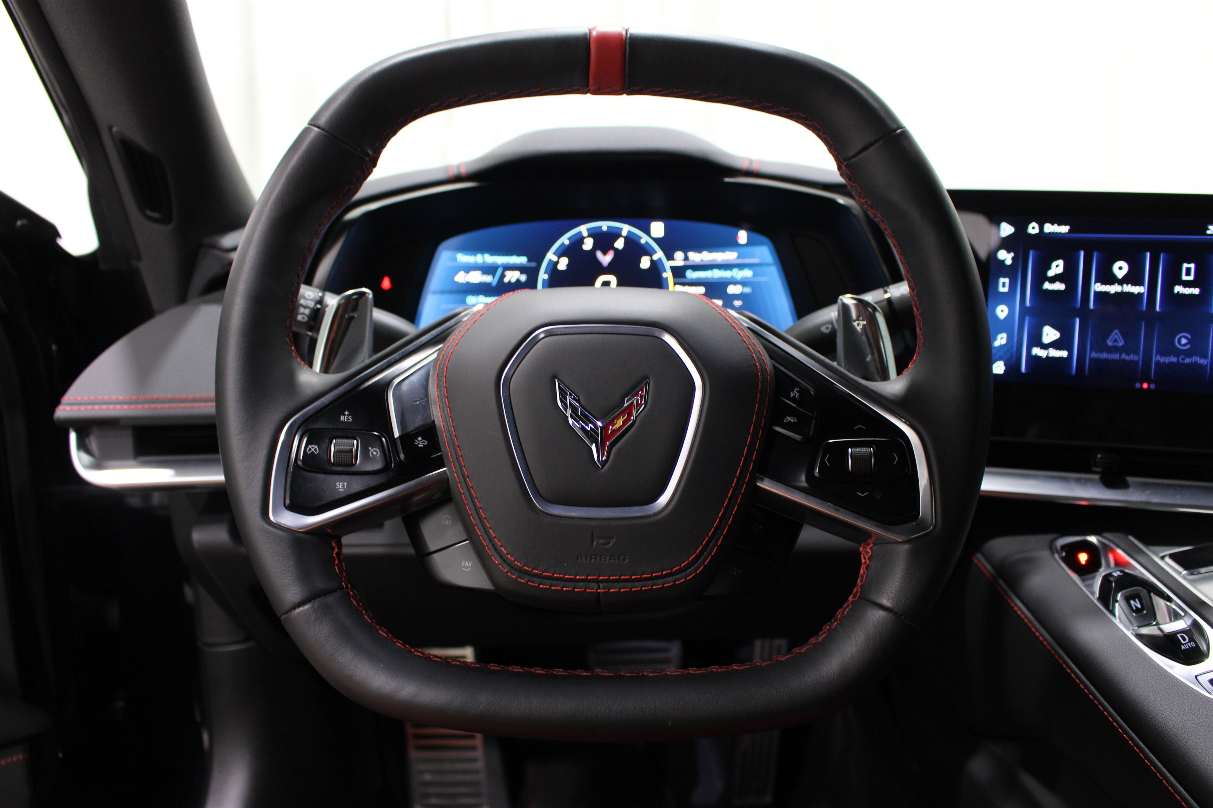 Used 2025 Chevrolet Corvette Stingray Coupe w/ 1LT RWD image 11
