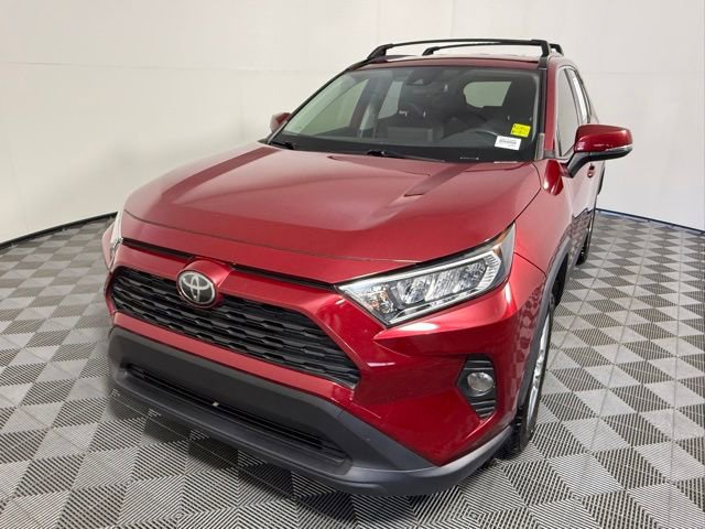 Used 2020 Toyota RAV4 XLE FWD image 2