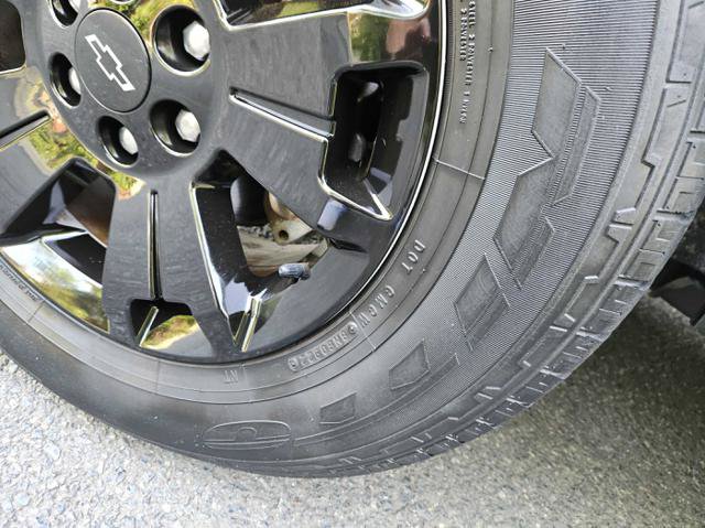 Used 2015 Chevrolet Colorado LT AWD/4WD image 11
