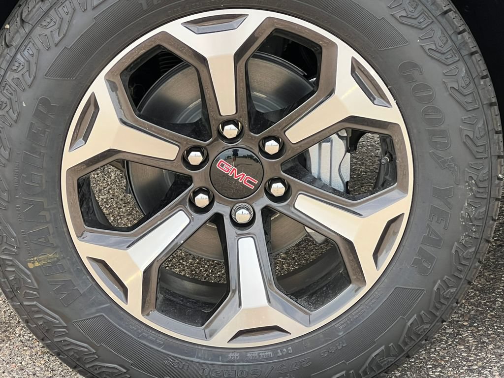 New 2026 GMC Yukon XL AT4 Ultimate AWD/4WD image 8