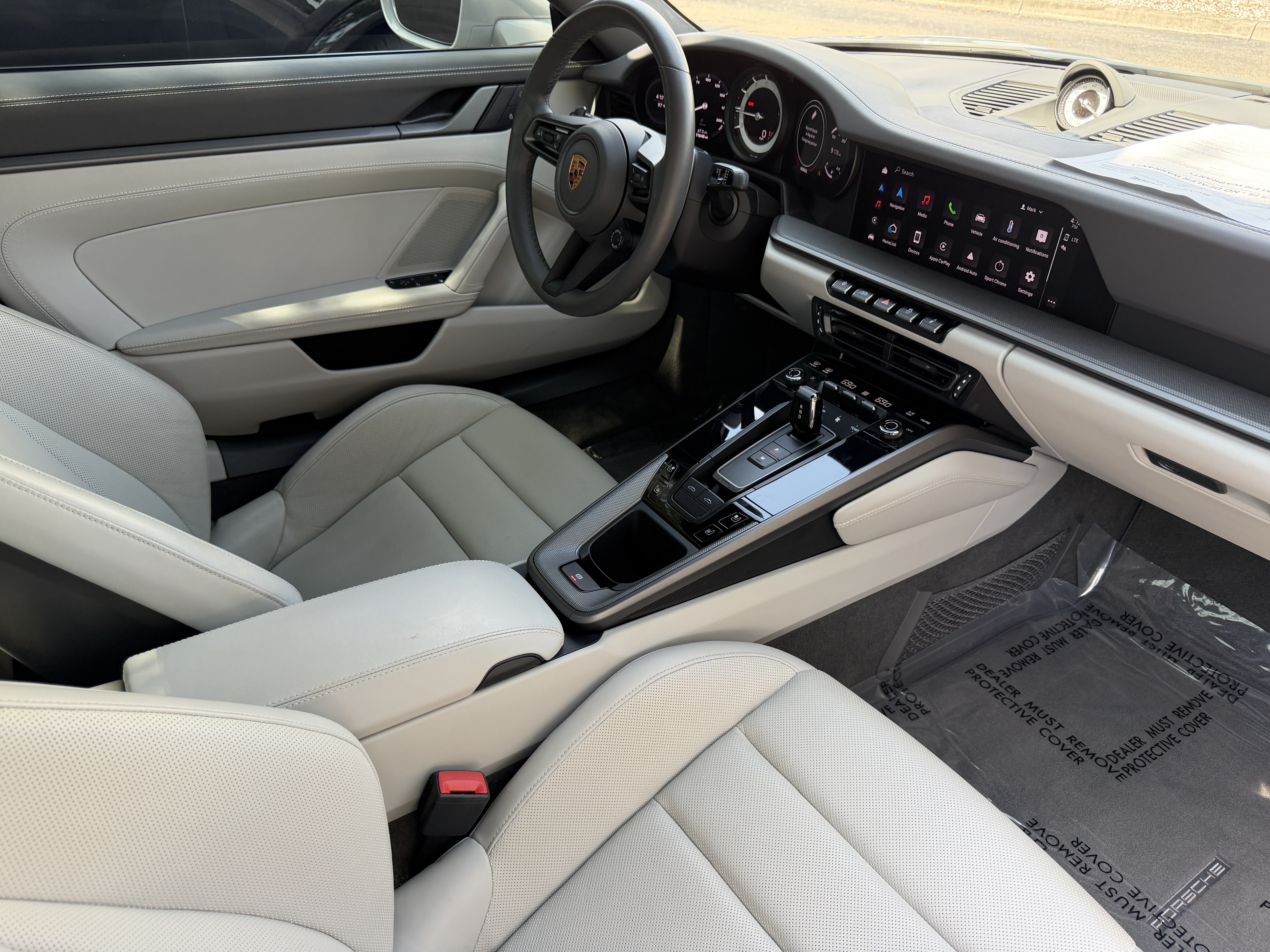 Certified 2022 Porsche 911 Targa 4 AWD/4WD image 16