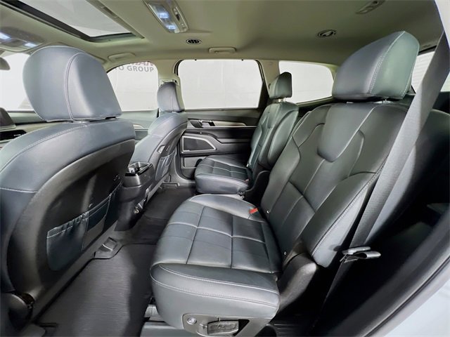 Used 2022 Kia Telluride EX w/ EX Premium Package image 24