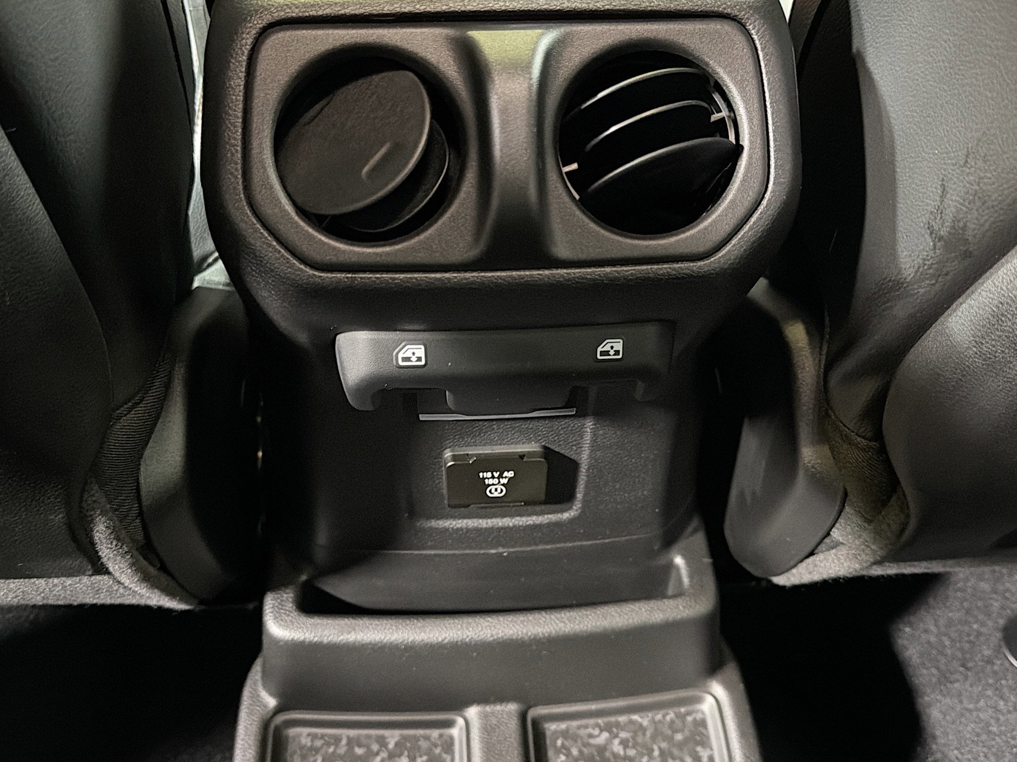 Used 2022 Jeep Wrangler Unlimited Rubicon w/ Trailer Tow Package image 19