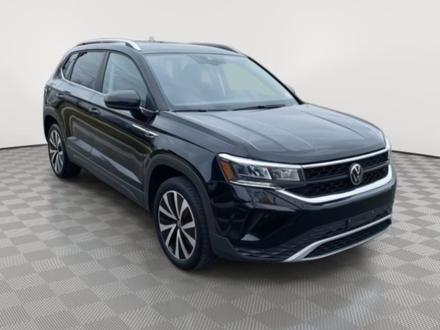 Used 2024 Volkswagen Taos SE FWD image 4
