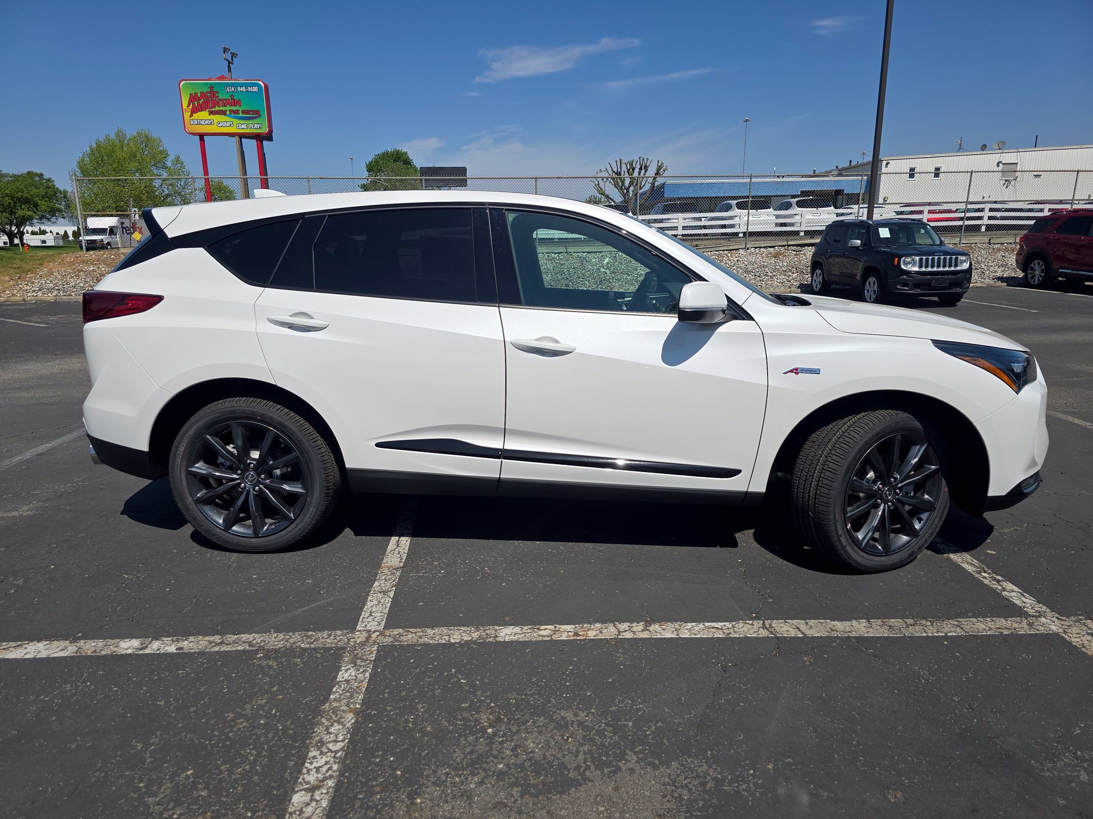 New 2026 Acura RDX w/ Advance Package AWD/4WD image 3