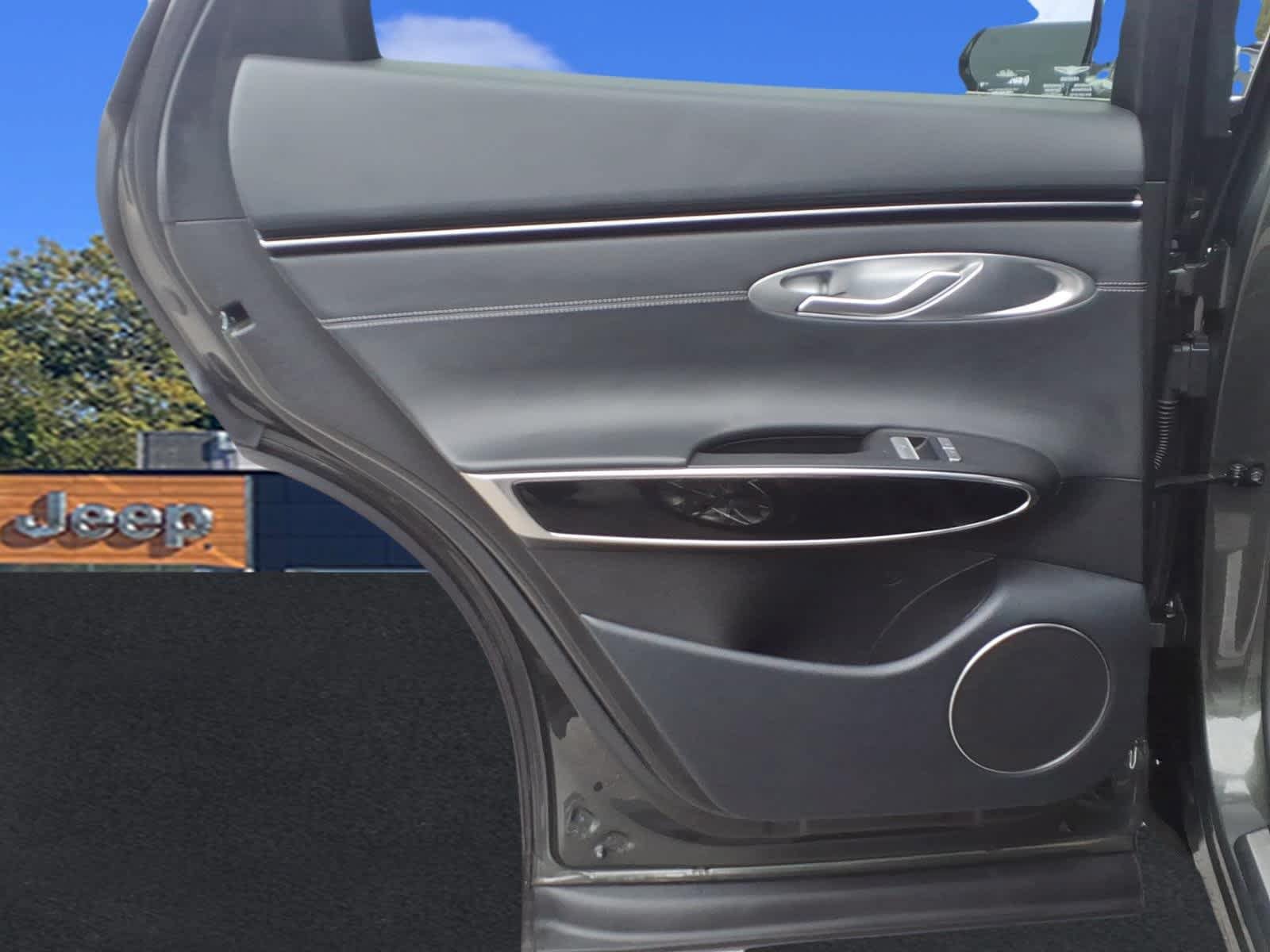 Used 2025 Genesis GV70 2.5T AWD/4WD image 27