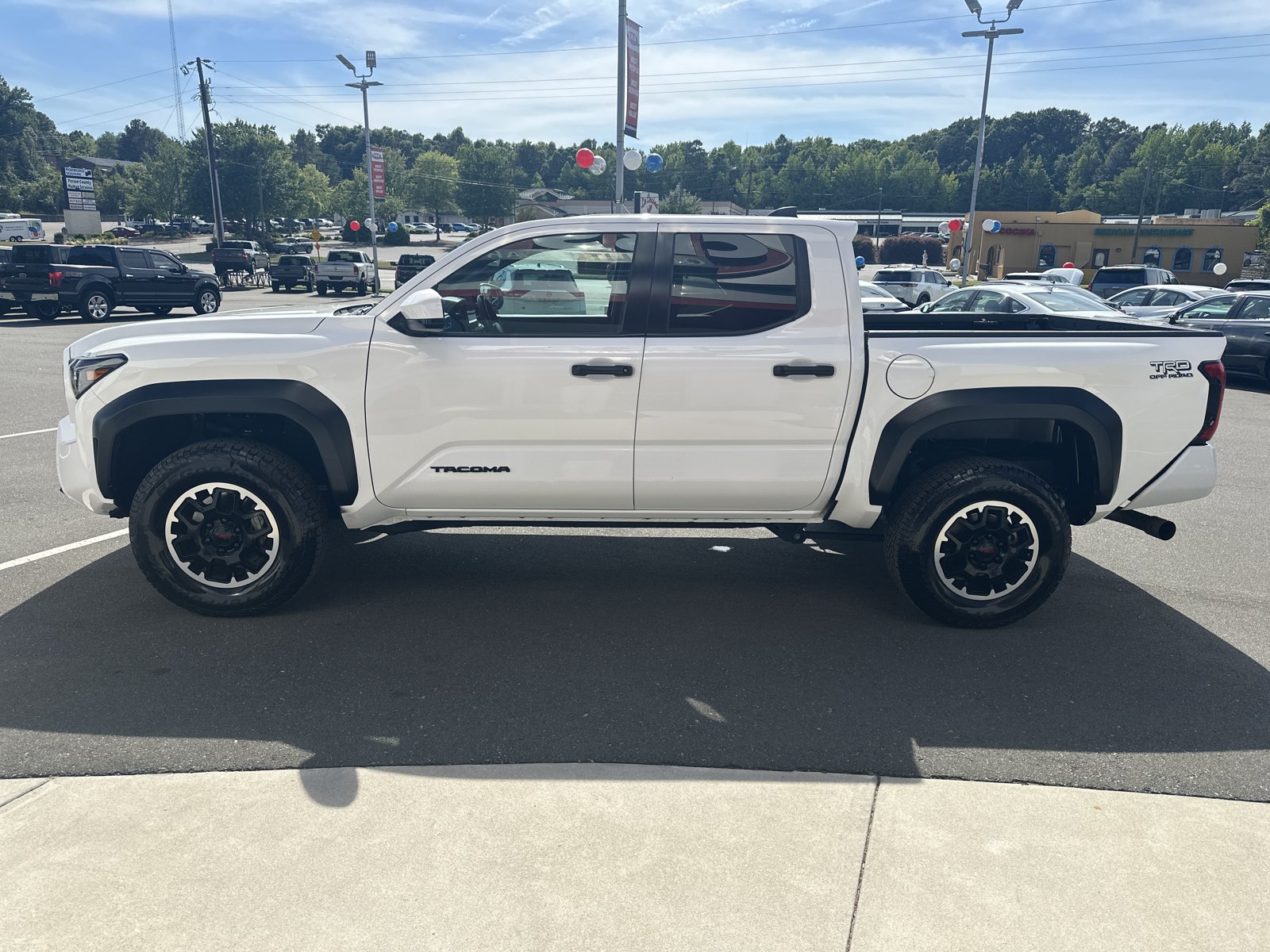 Used 2024 Toyota Tacoma TRD Off-Road AWD/4WD image 5