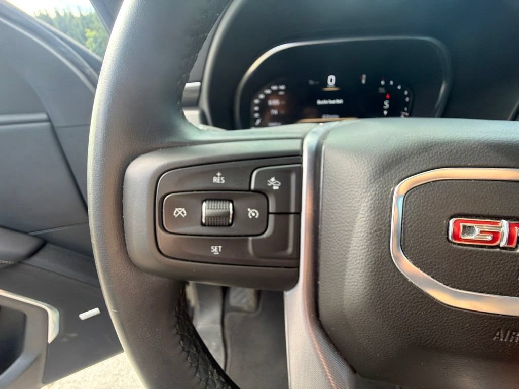 Used 2024 GMC Yukon SLT AWD/4WD image 24