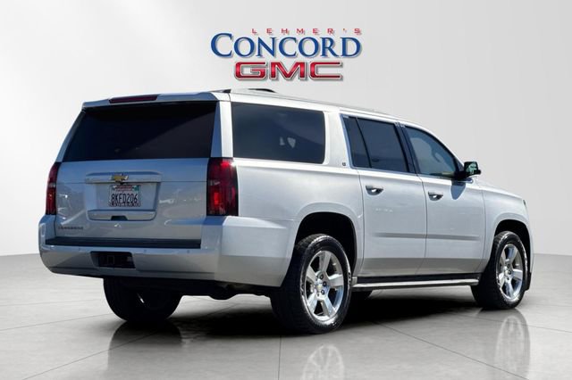 Used 2016 Chevrolet Suburban LT image 4