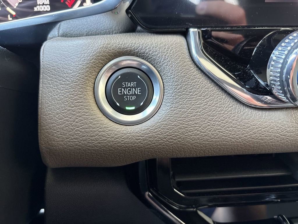 Certified 2024 GMC Canyon Denali AWD/4WD image 17
