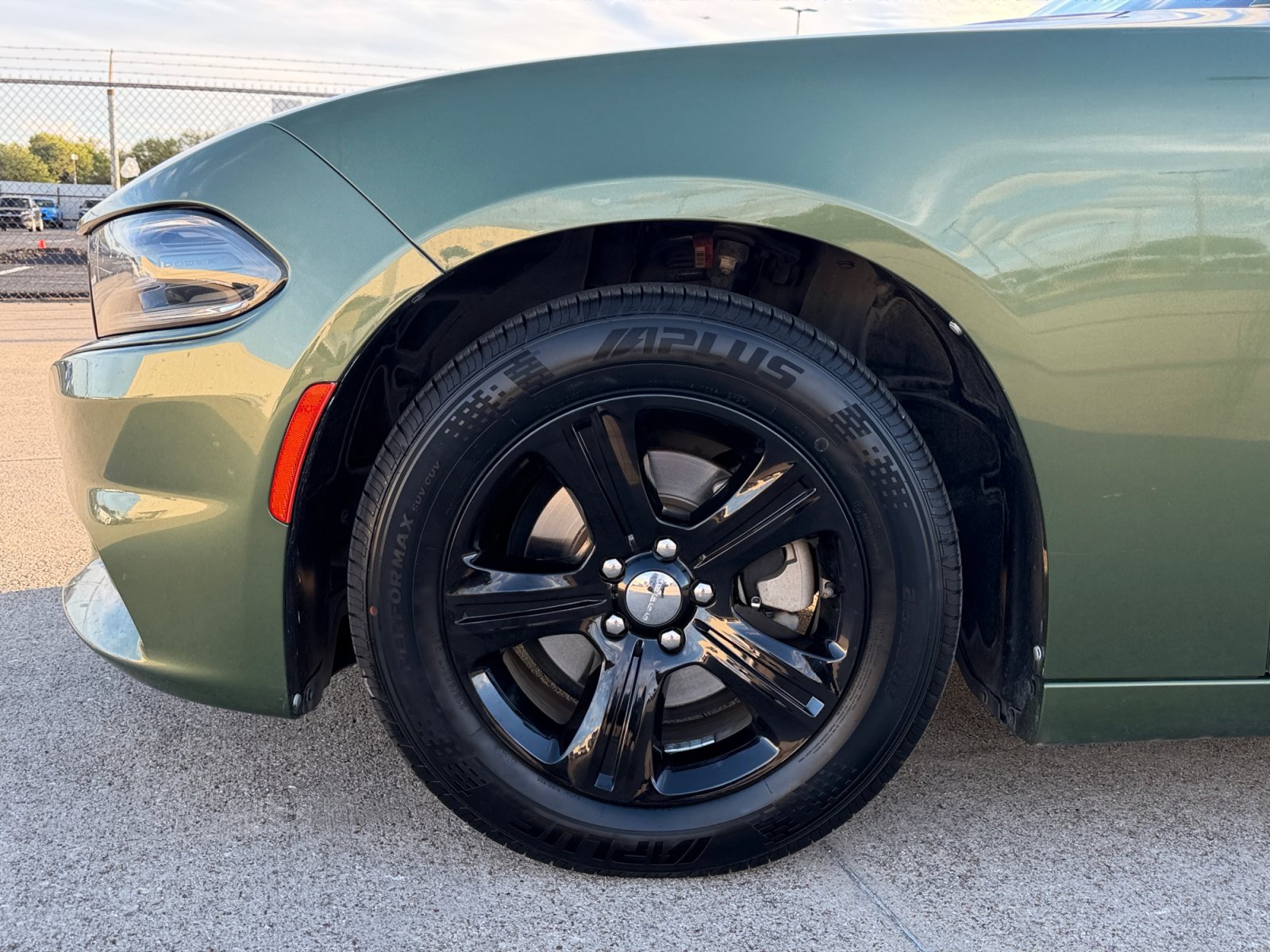 Used 2021 Dodge Charger SXT w/ Leather Interior Group RWD image 10