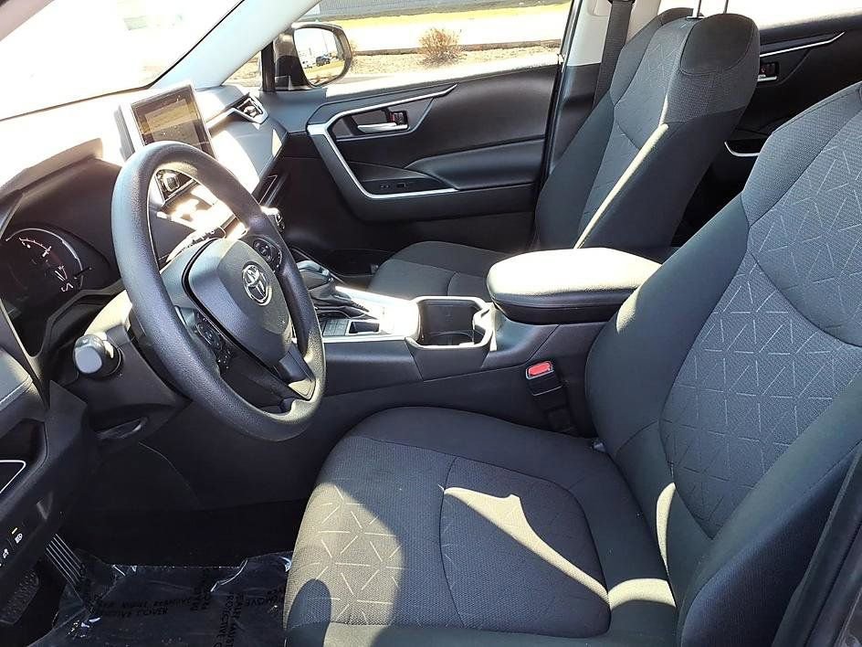 Used 2024 Toyota RAV4 XLE image 14