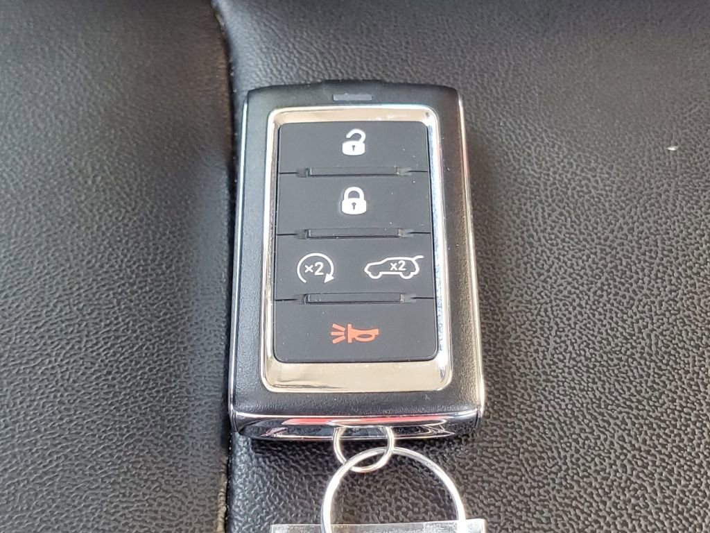 Used 2023 Jeep Grand Cherokee Limited image 39