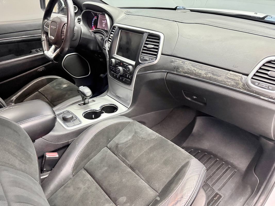 Used 2014 Jeep Grand Cherokee SRT image 12