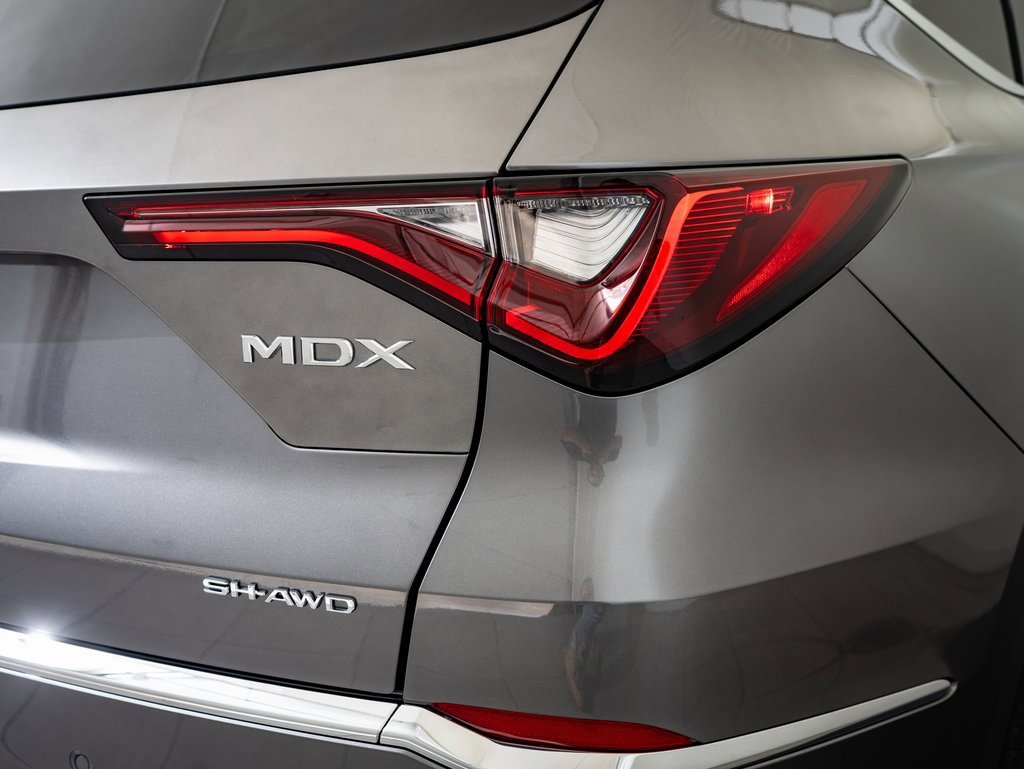 Used 2025 Acura MDX SH-AWD w/ Technology Package image 9
