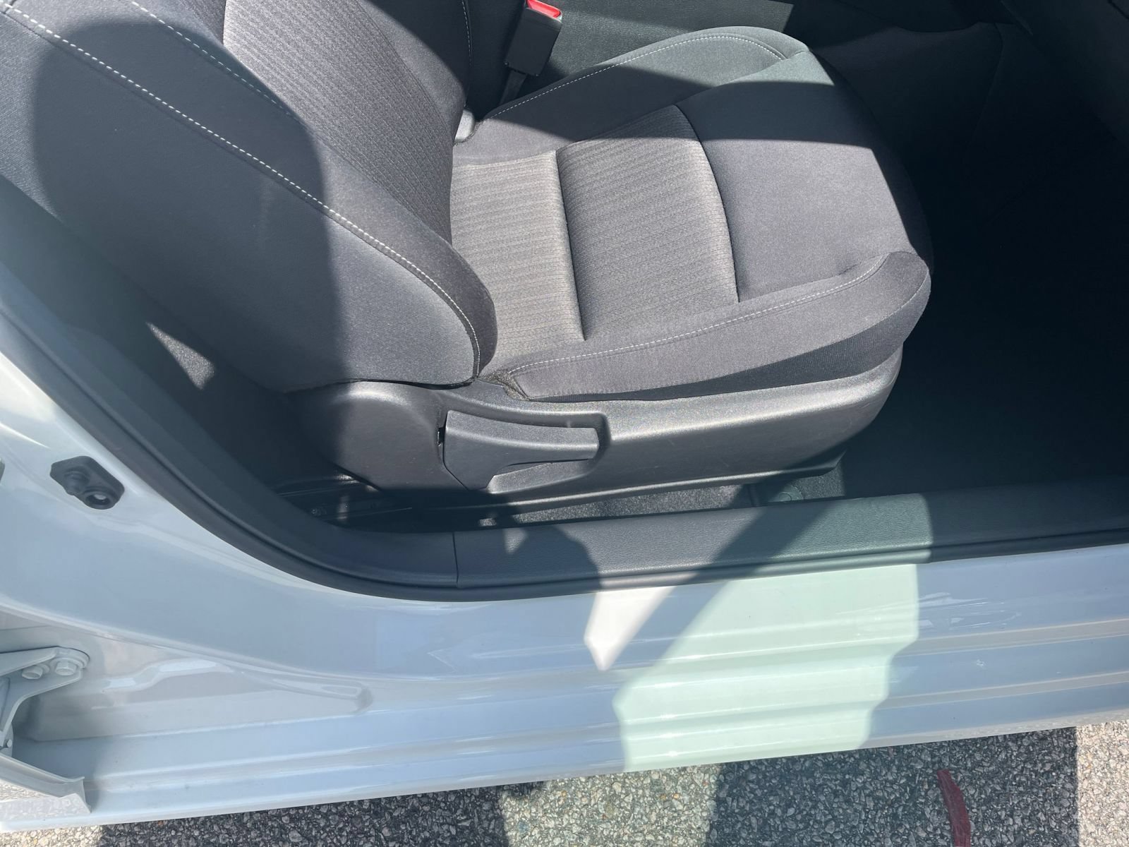 Used 2025 Nissan Altima 2.5 SV FWD image 28