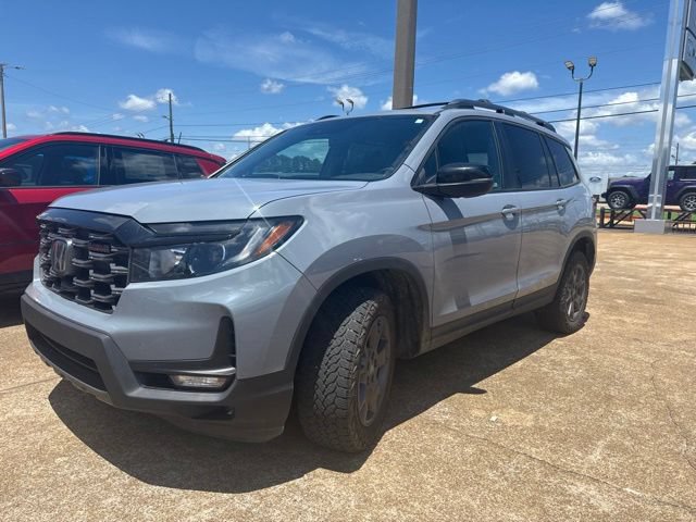 Used 2024 Honda Passport TrailSport image 3