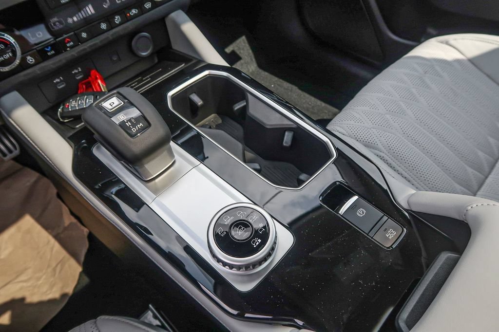 New 2025 Mitsubishi Outlander AWD image 37