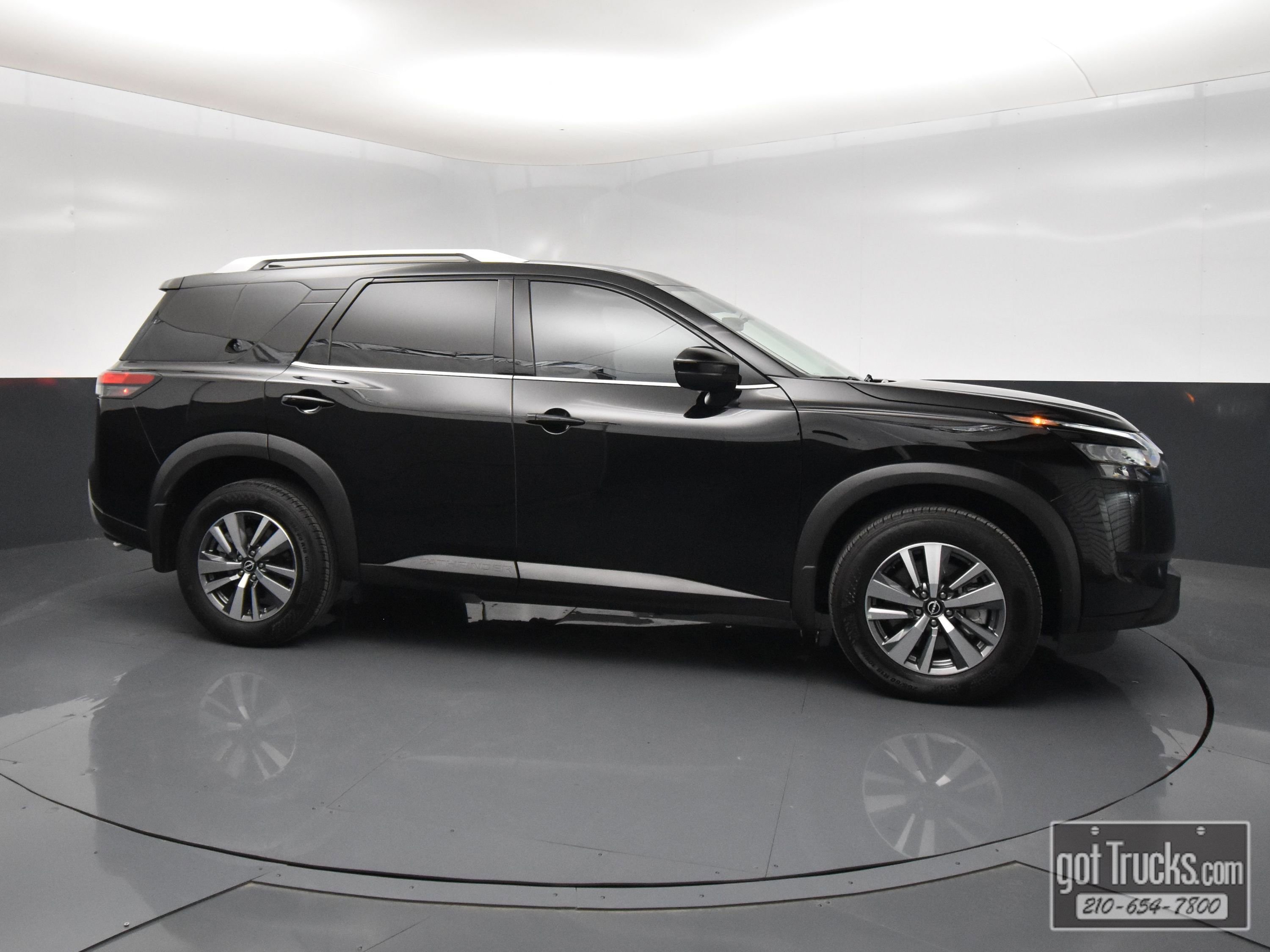 Used 2025 Nissan Pathfinder SL image 53