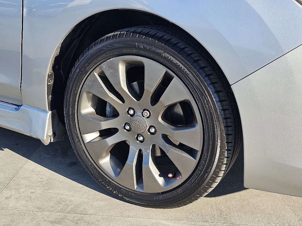 Used 2013 Subaru Impreza 2.0i Sport Premium image 9