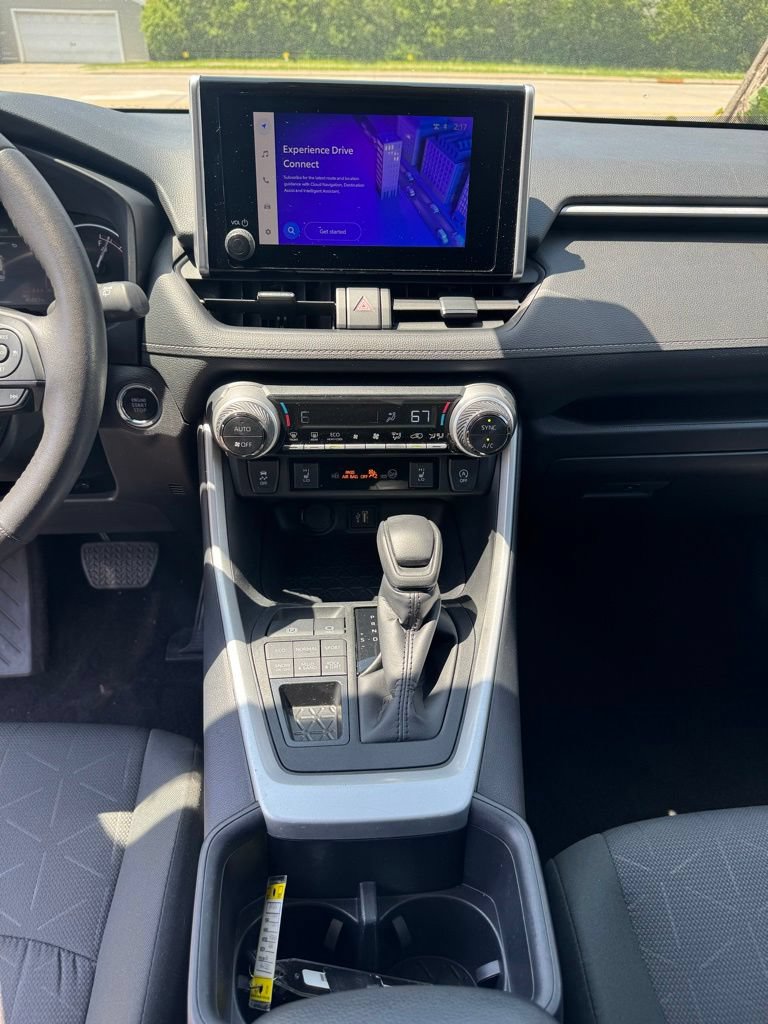 Used 2025 Toyota RAV4 XLE w/ Weather Package AWD/4WD image 16