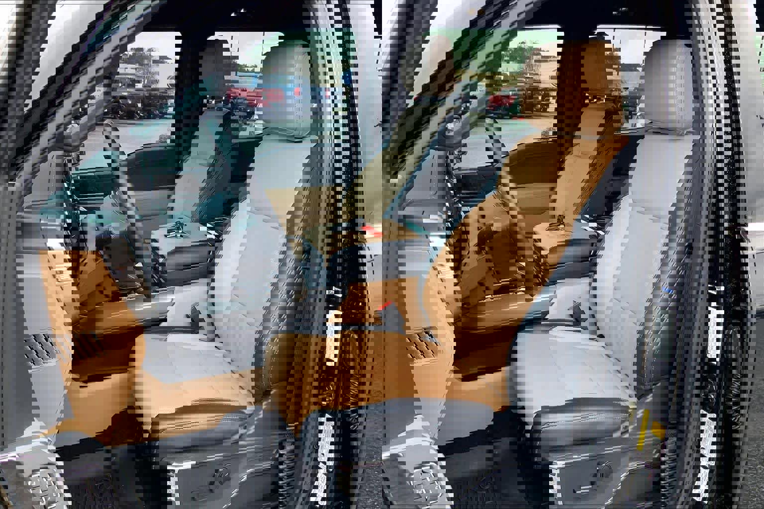 Used 2023 Ford F150 Lariat w/ Trailer Tow Package image 8