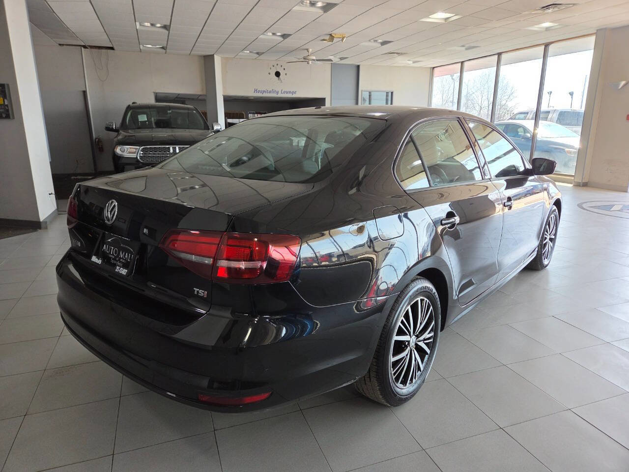 Used 2018 Volkswagen Jetta Wolfsburg Edition image 7