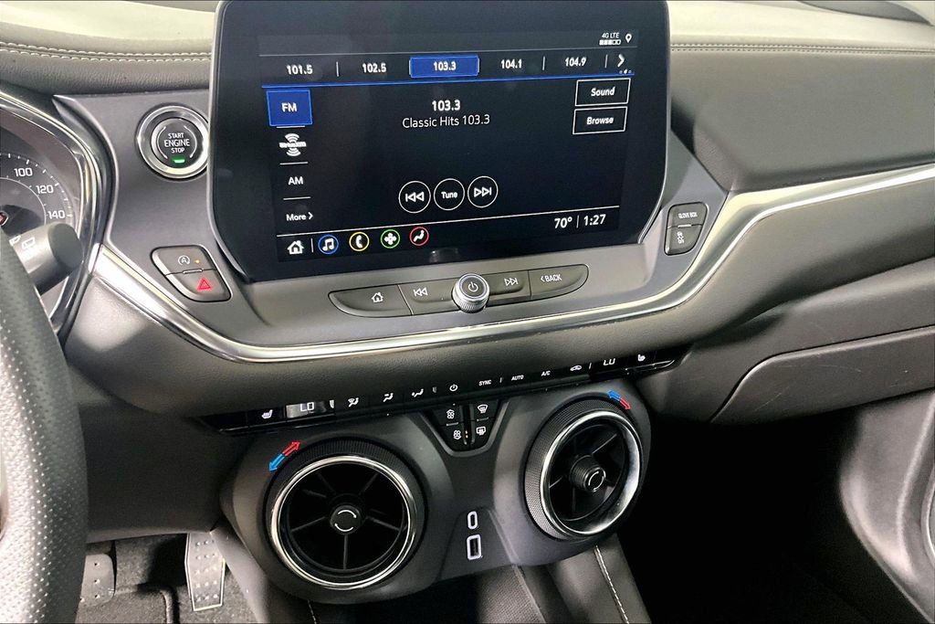 Used 2025 Chevrolet Blazer LT FWD image 24