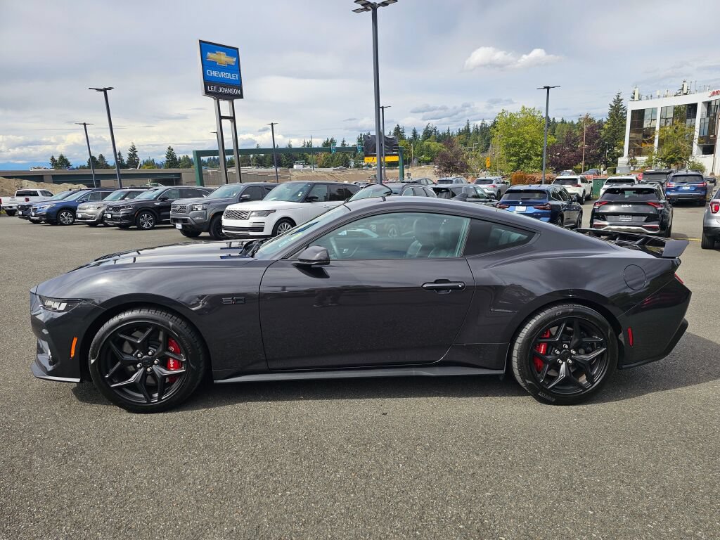 Used 2024 Ford Mustang GT Premium w/ GT Performance Package RWD image 8