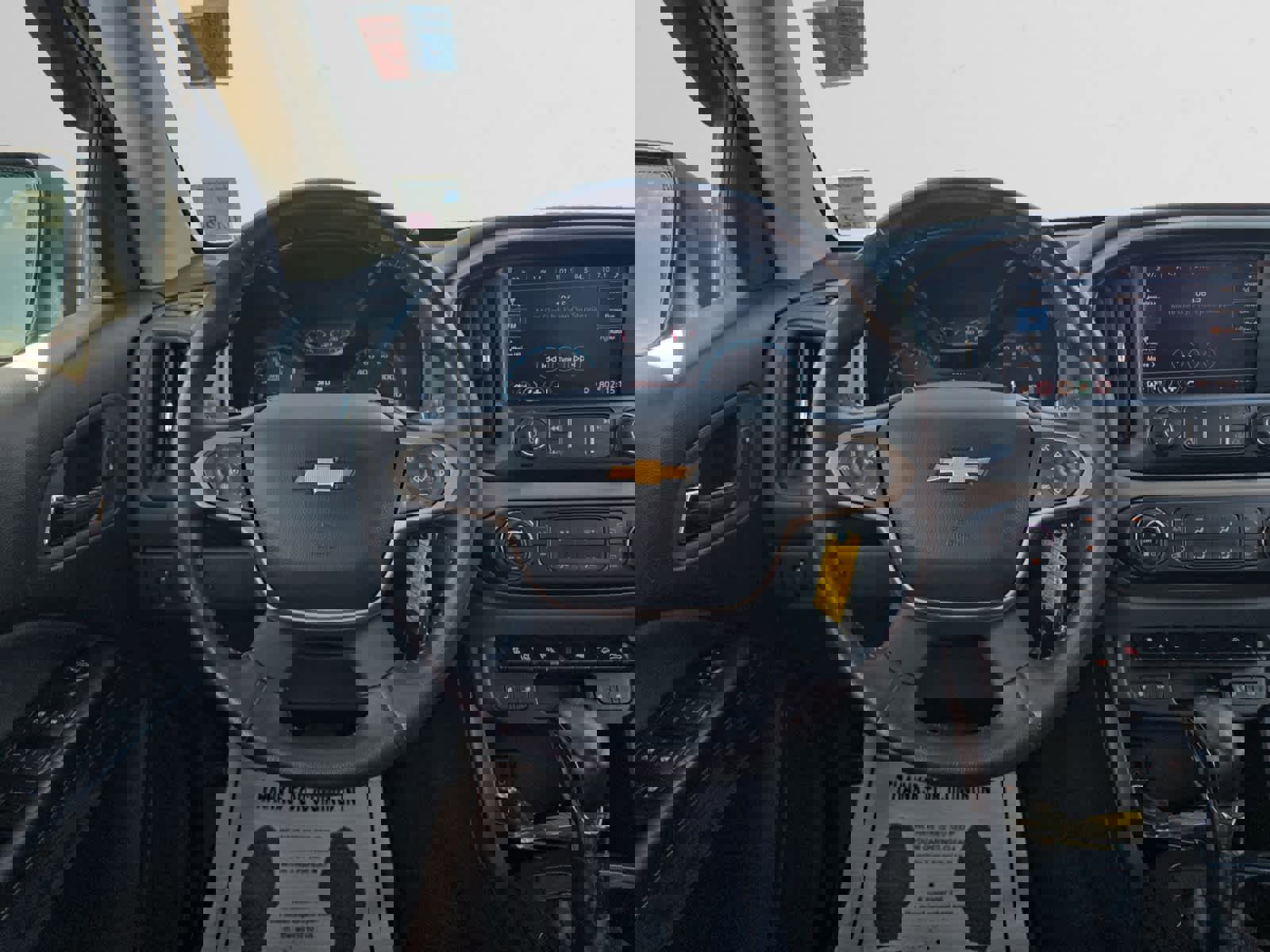 Used 2022 Chevrolet Colorado Z71 w/ Safety Package image 12