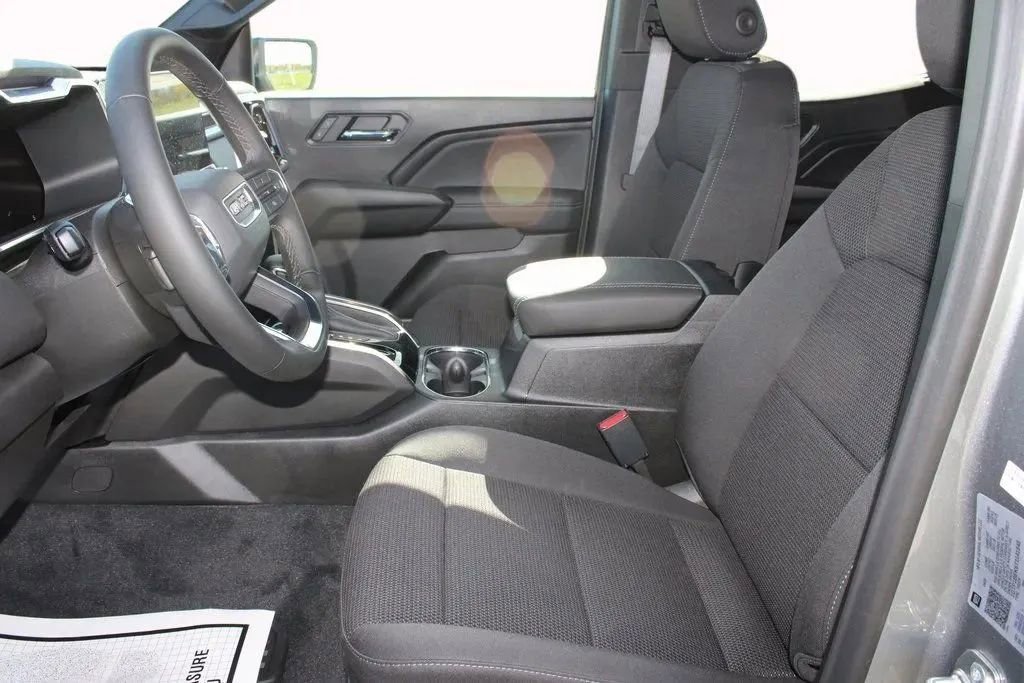 New 2026 GMC Canyon Elevation image 9