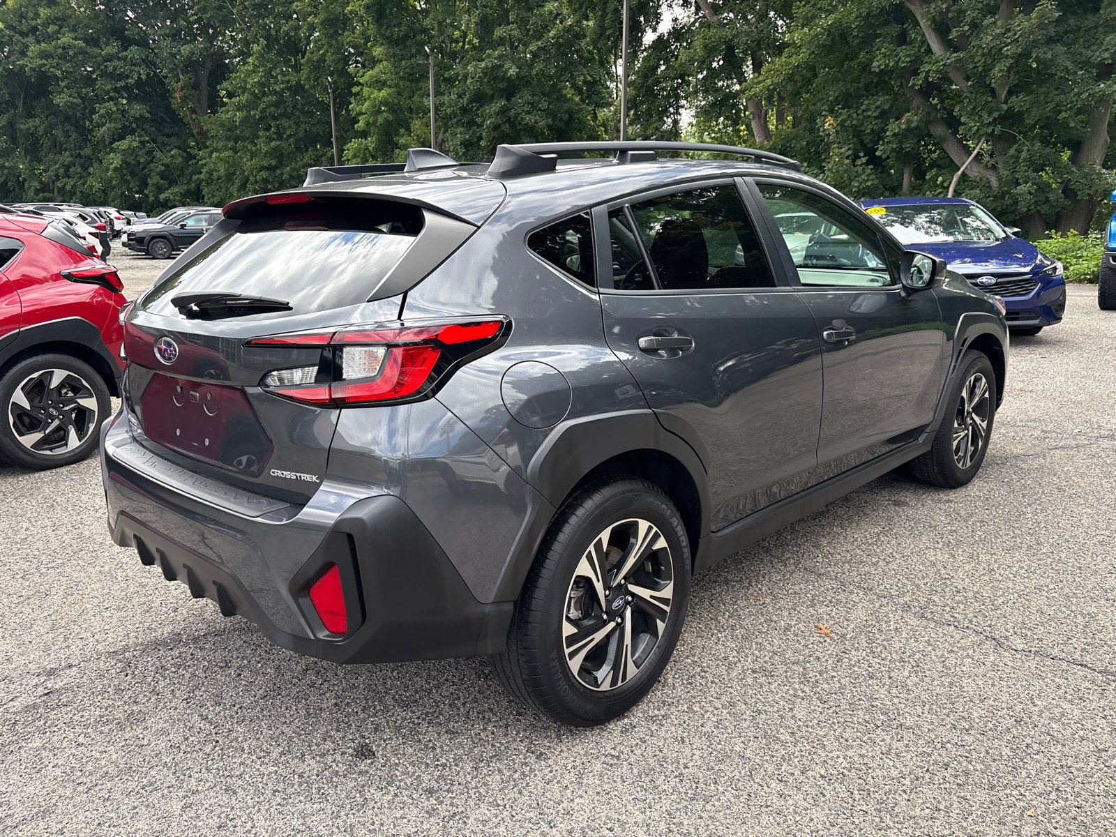 Used 2024 Subaru Crosstrek 2.0i Premium AWD/4WD image 9