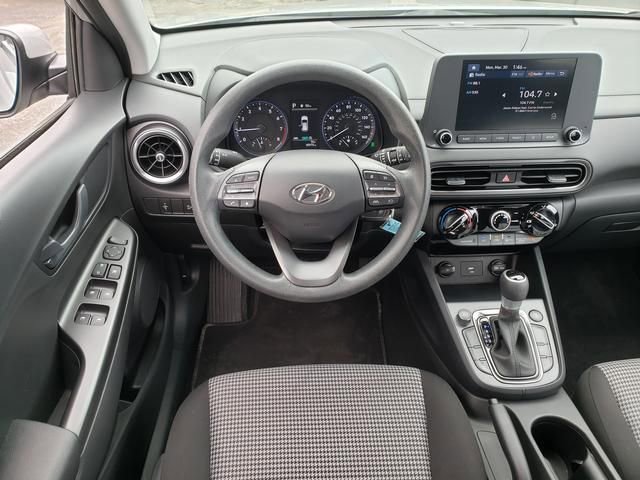 Used 2023 Hyundai Kona SE w/ Cargo Package image 15