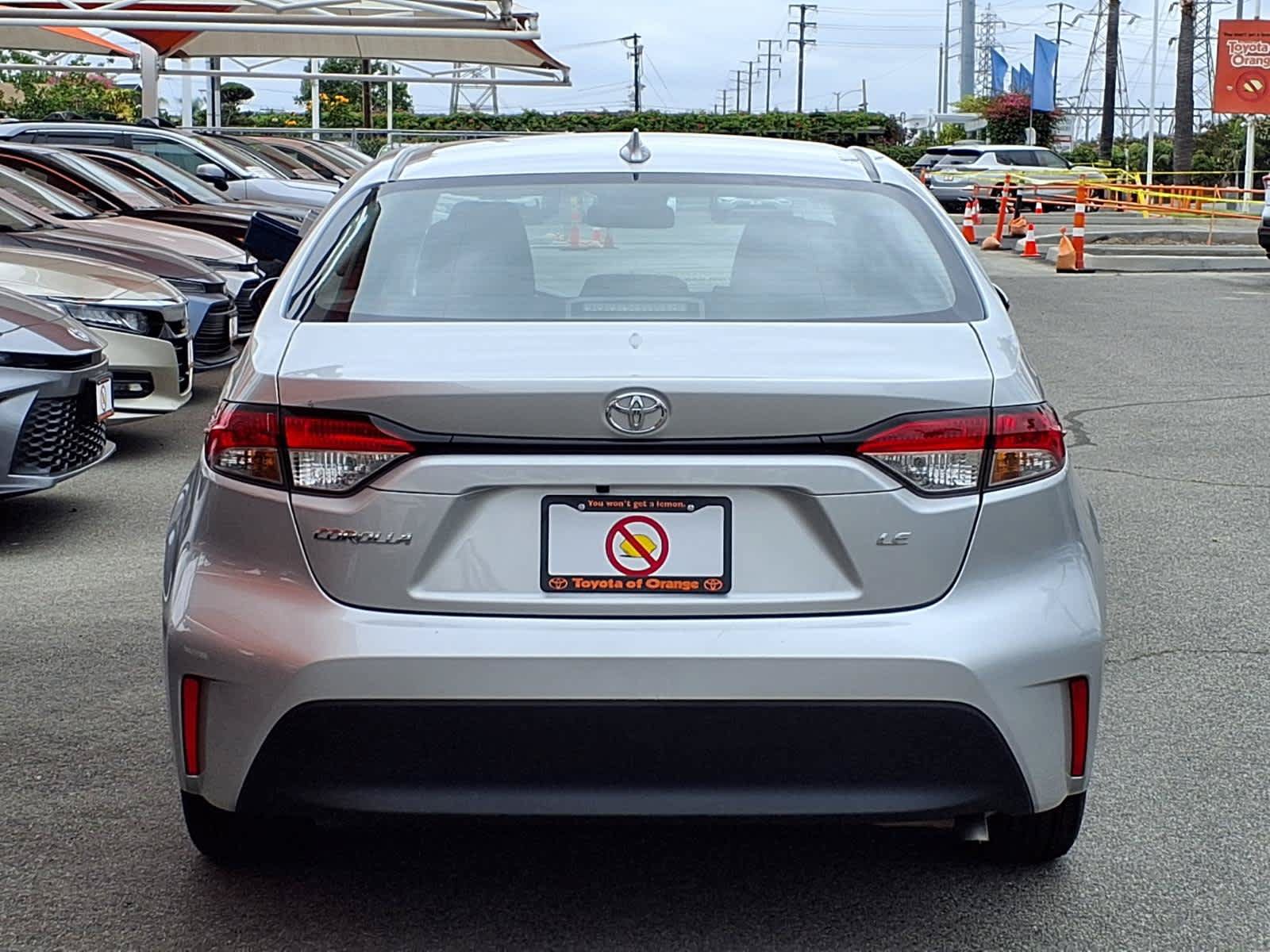 Certified 2025 Toyota Corolla LE FWD image 5