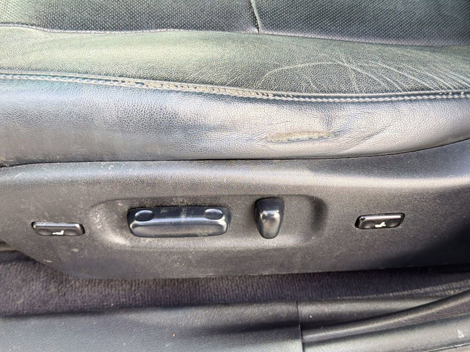 Used 2012 Toyota Highlander Limited w/ Tow Pkg image 13