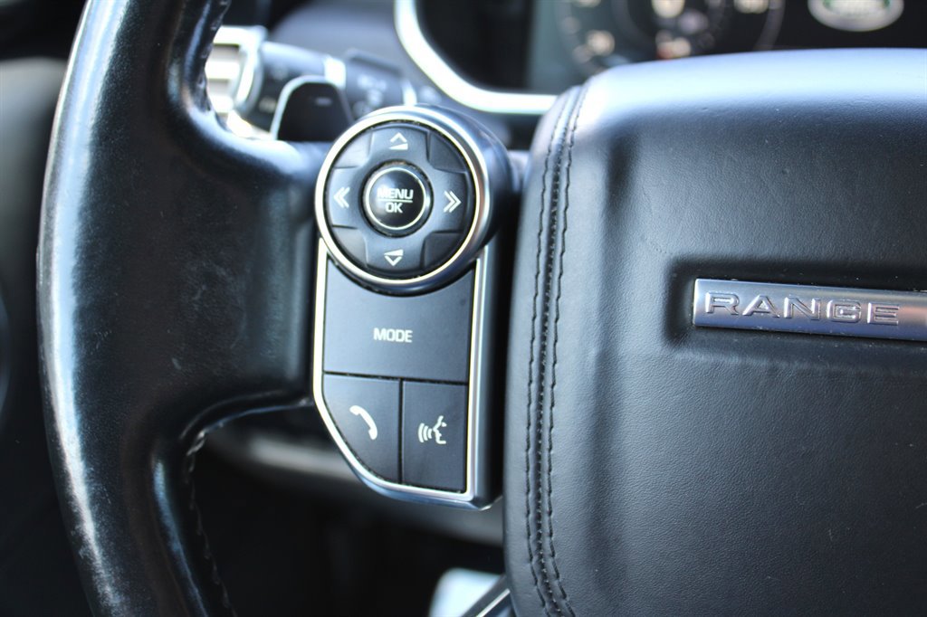 Used 2017 Land Rover Range Rover HSE image 34