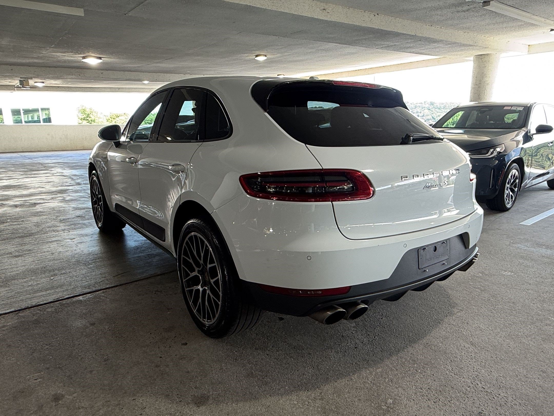 Used 2017 Porsche Macan S AWD/4WD image 3