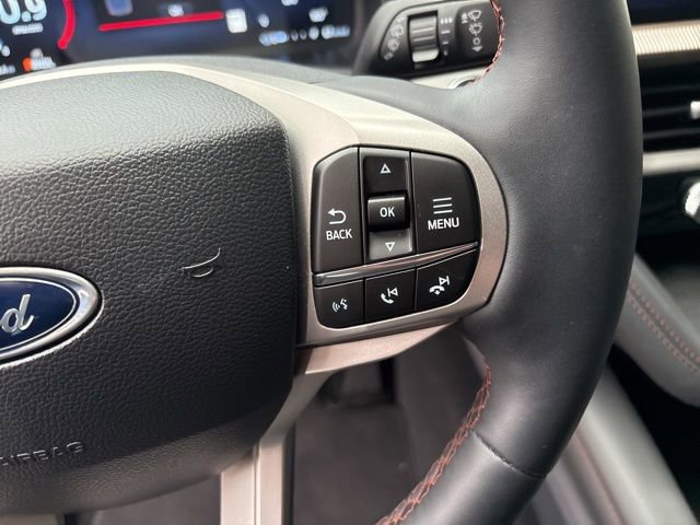 Used 2025 Ford Explorer Active w/ Active Comfort Package RWD image 20