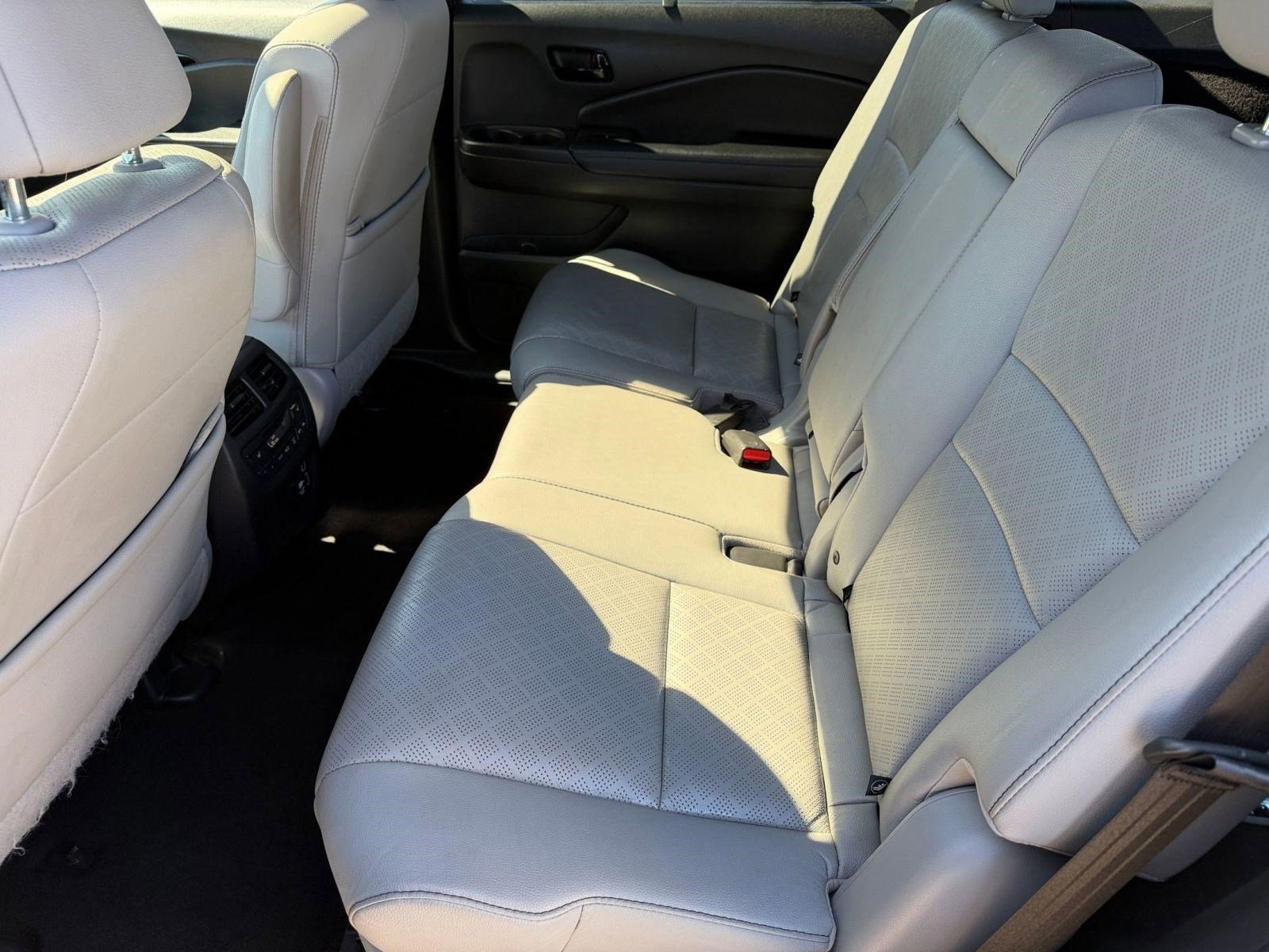 Used 2022 Honda Passport Elite image 15
